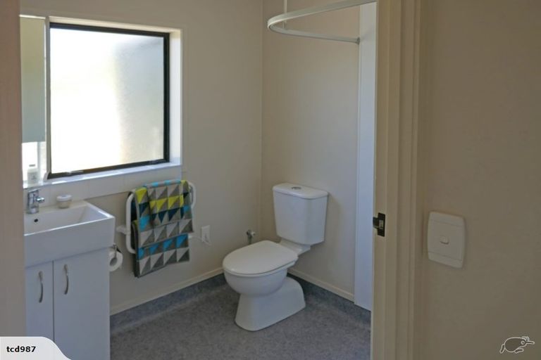 Photo of property in 3 Bellbird Place, Orewa, 0931