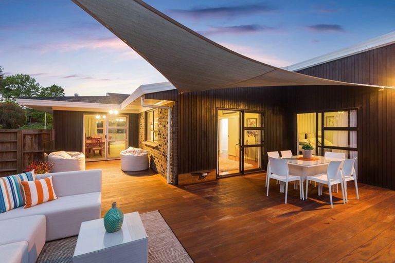 Photo of property in 8 Hamish Place, Sunnyhills, Auckland, 2010