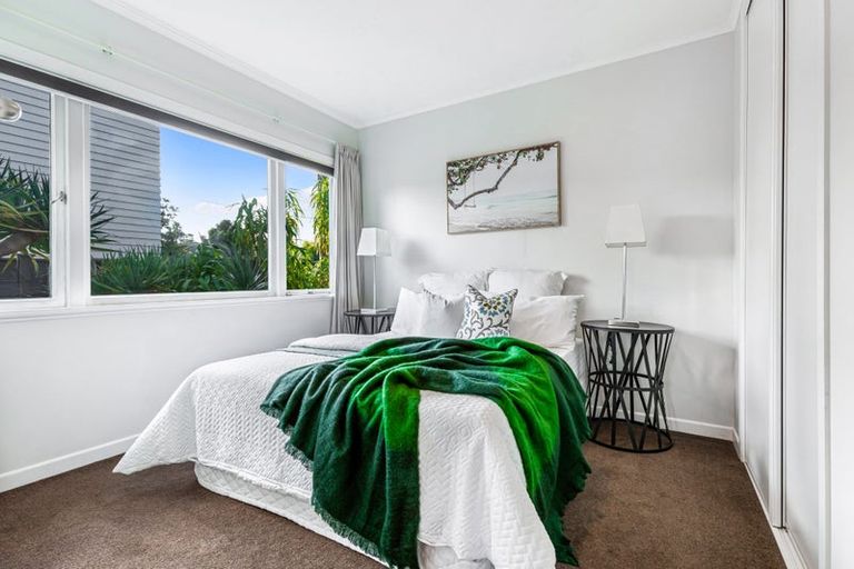 Photo of property in 16 Gloria Avenue, Te Atatu Peninsula, Auckland, 0610