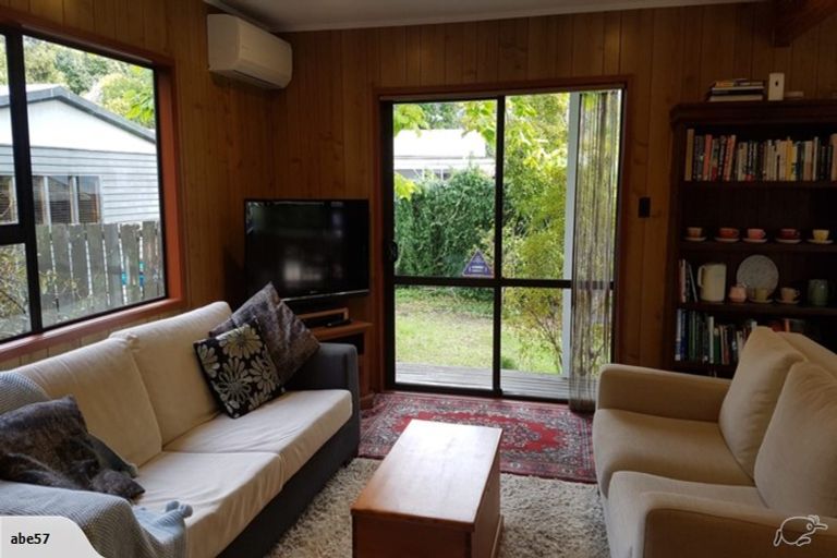 Photo of property in 56 Woodside Road, Massey, Auckland, 0614