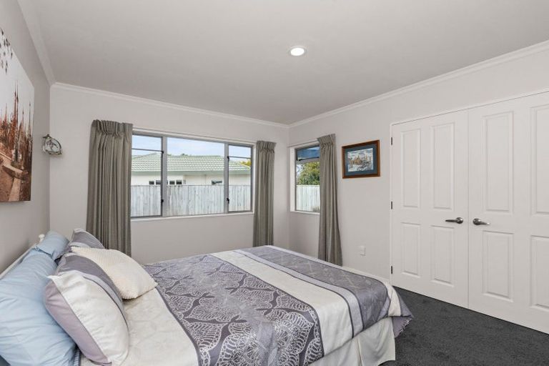 Photo of property in 16 Jacaranda Place, Greenmeadows, Napier, 4112
