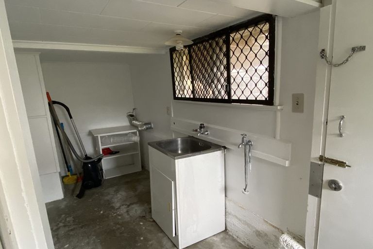 Photo of property in 17 Bradbury Road, Botany Downs, Auckland, 2010