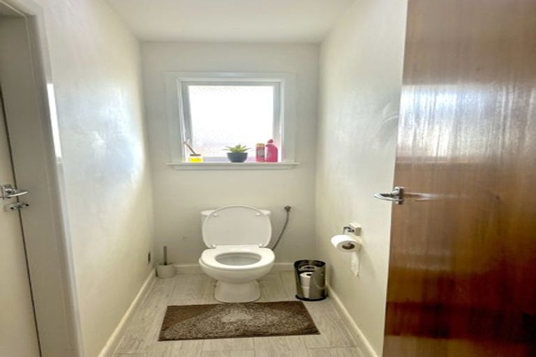 Photo of property in 7 Glenora Place, Hornby, Christchurch, 8042