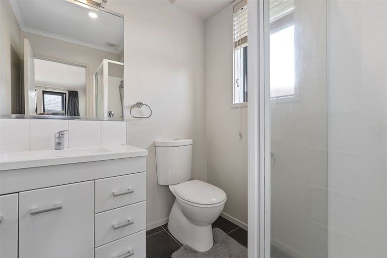 Photo of property in 70 Carrington Drive, Papamoa Beach, Papamoa, 3118