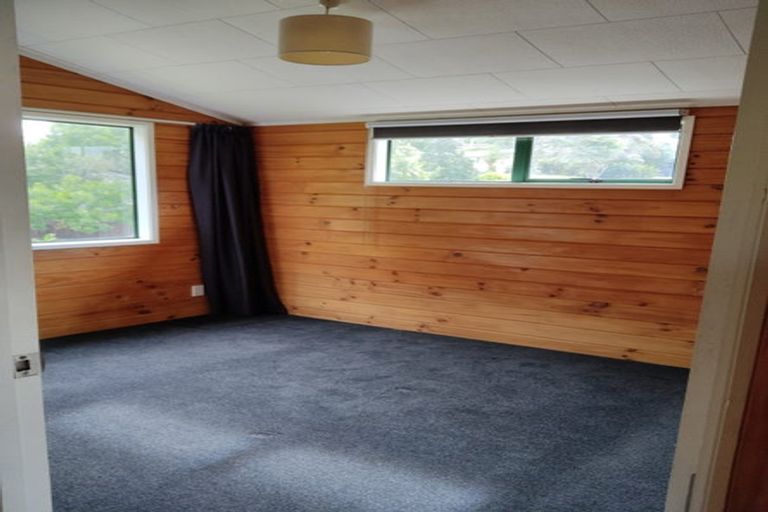 Photo of property in 9 Cottam Grove, Northcross, Auckland, 0632