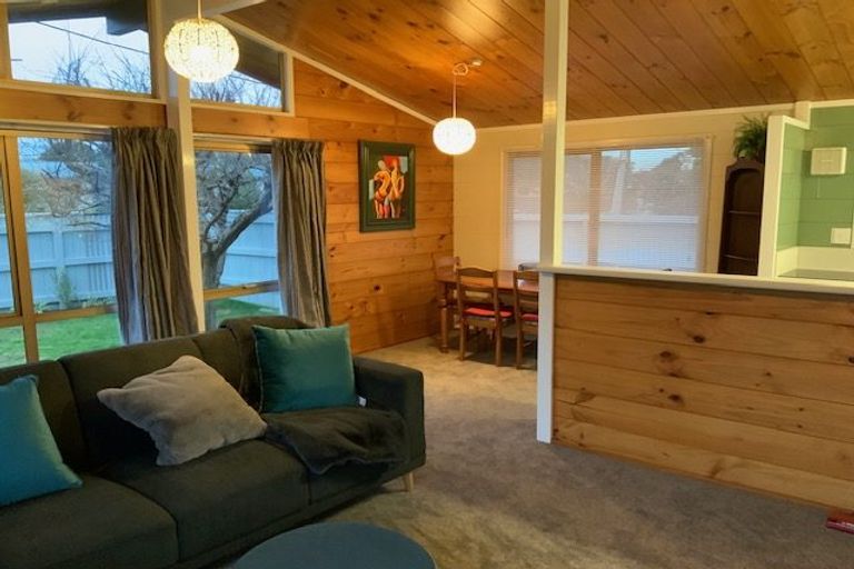 Photo of property in 1 Alexander Road, Waikanae, 5036