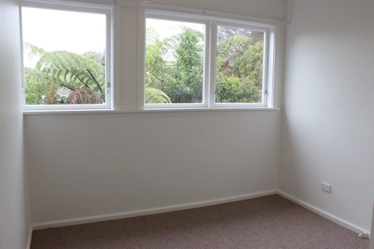 Photo of property in 35 Spencer Street, Crofton Downs, Wellington, 6035