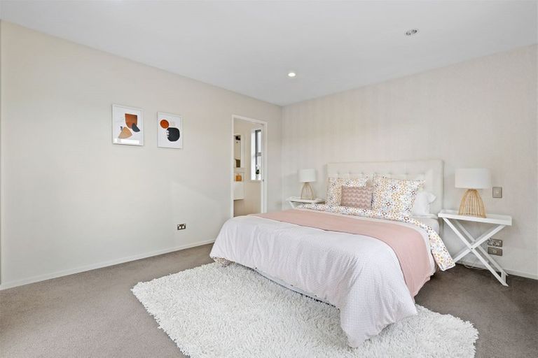 Photo of property in 6 Handley Crescent, Wigram, Christchurch, 8042