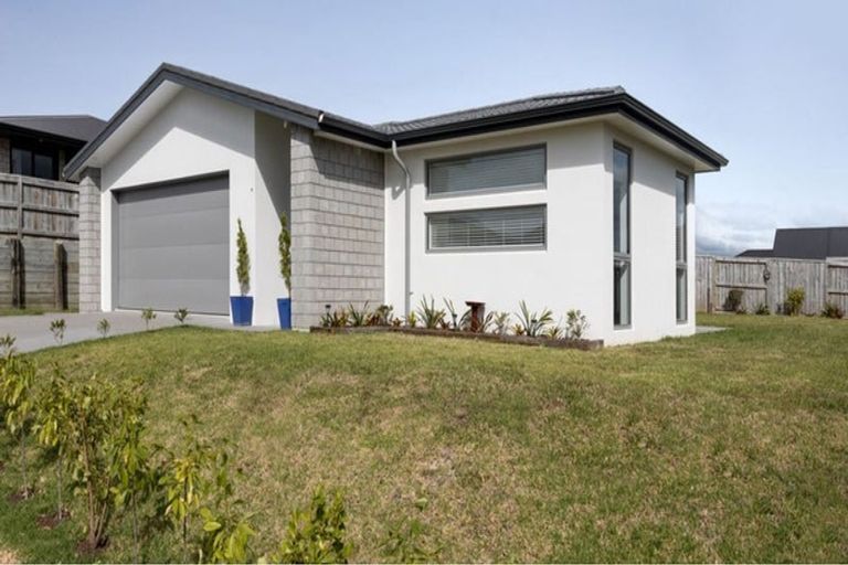 Photo of property in 12 Ridge Drive, Omokoroa, 3114