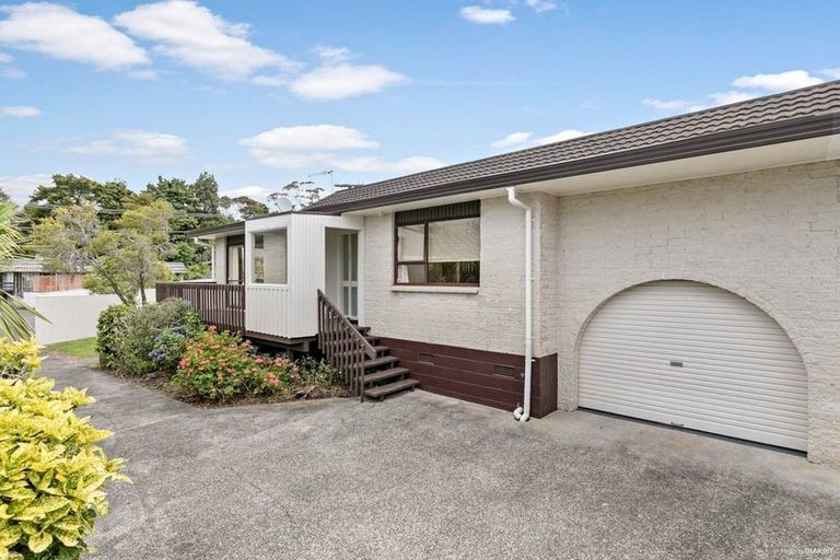 Photo of property in 1/38a Moore Street, Hillcrest, Auckland, 0627
