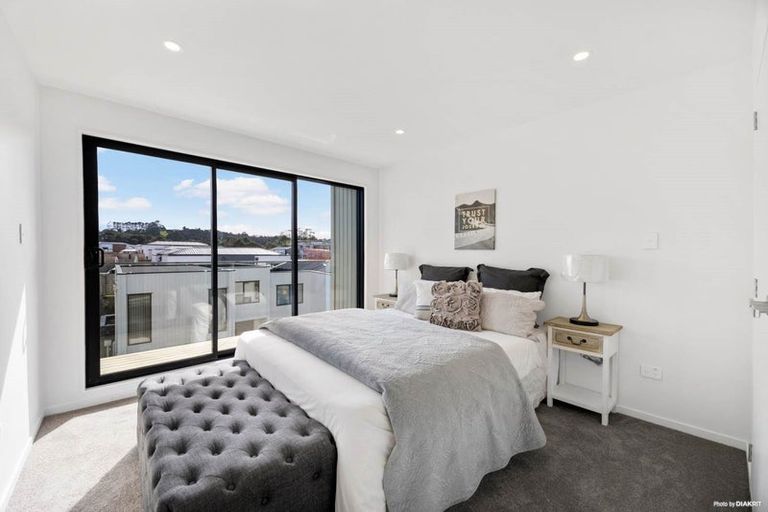 Photo of property in 45 Waihou Crescent, Albany Heights, Auckland, 0632