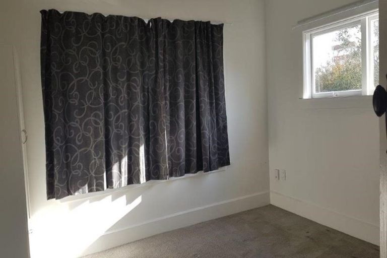 Photo of property in 1/170 Main North Road, Redwood, Christchurch, 8051