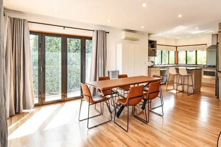 Photo of property in 90 Pah Road, Cockle Bay, Auckland, 2014