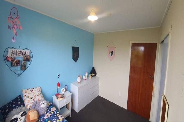 Photo of property in 17 Wattle Grove, Maungaraki, Lower Hutt, 5010