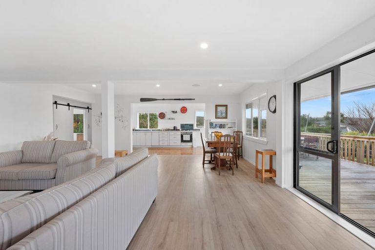 Photo of property in 20 Komiti Road, Tinopai, 0593