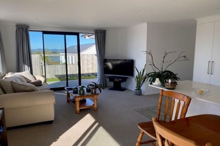 Photo of property in 51 Bert Wall Drive, Omokoroa, 3114