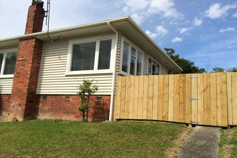 Photo of property in 1/13 Elliott Avenue, Bayview, Auckland, 0629