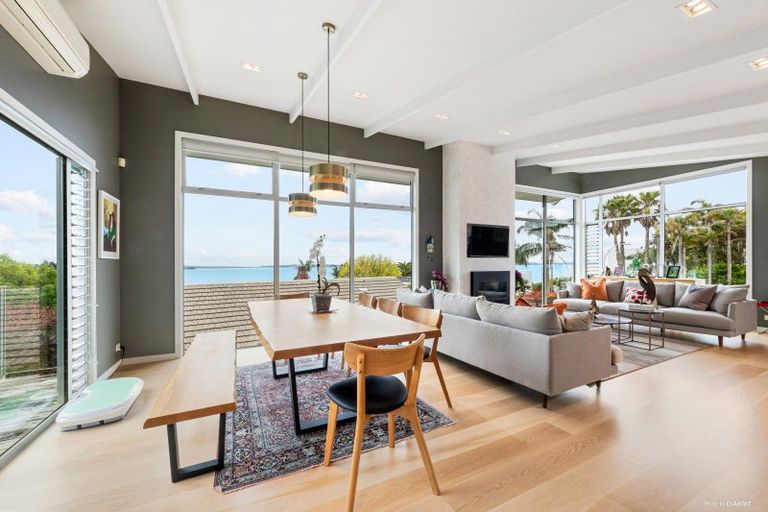 Photo of property in 6 Pleasant Place, Mellons Bay, Auckland, 2014