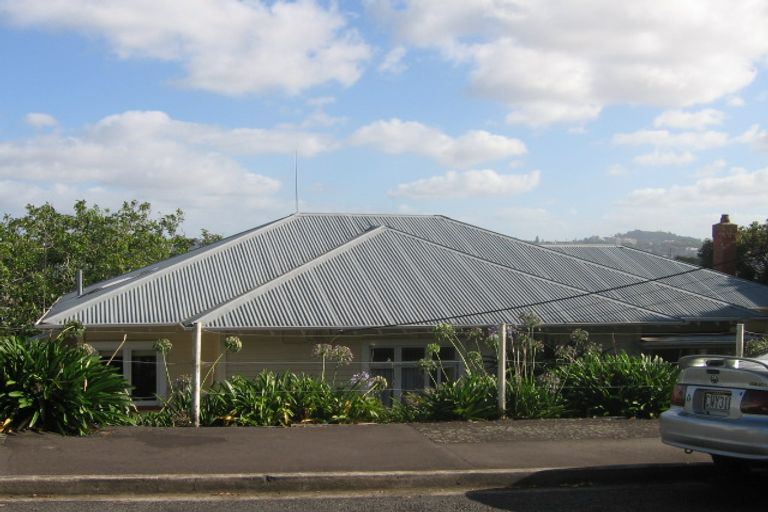 Photo of property in 19 Kerr Street, Devonport, Auckland, 0624