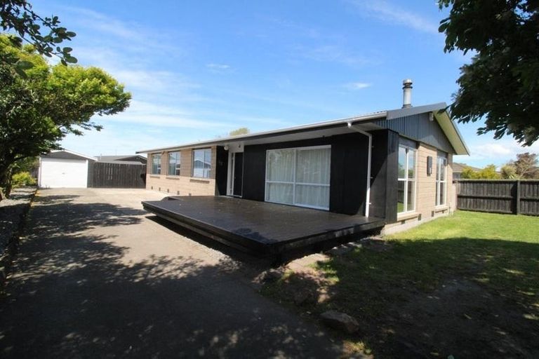 Photo of property in 51 Saint Heliers Crescent, Aranui, Christchurch, 8061