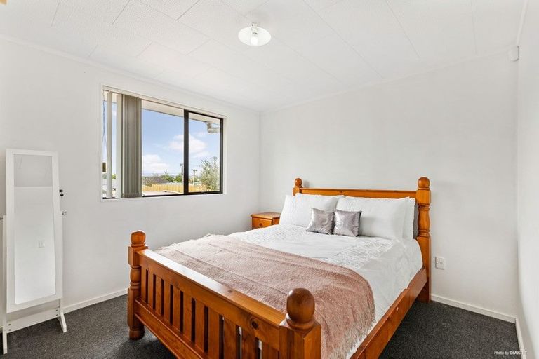 Photo of property in 2/8 Christmas Road, Manurewa, Auckland, 2102