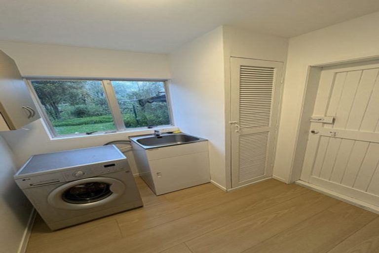 Photo of property in 8 Awaruku Road, Torbay, Auckland, 0630