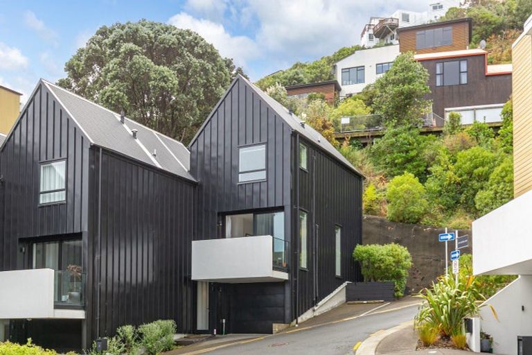 Photo of property in 9 Erica Pabst Way, Island Bay, Wellington, 6023