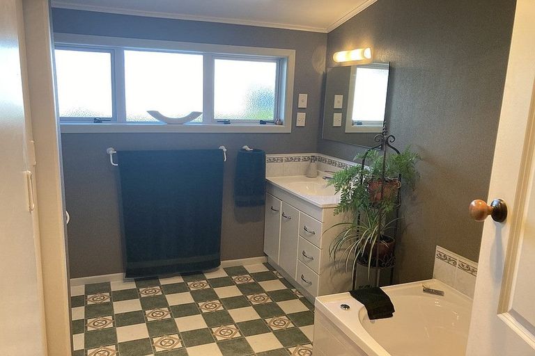 Photo of property in 5 Hamlet Street, Stratford, 4332