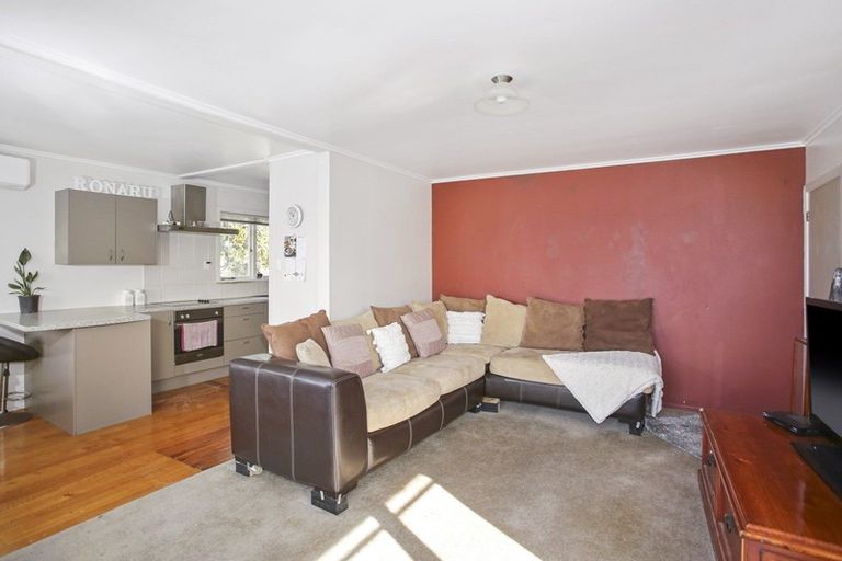 Photo of property in 37 Thompson Terrace, Manurewa, Auckland, 2102