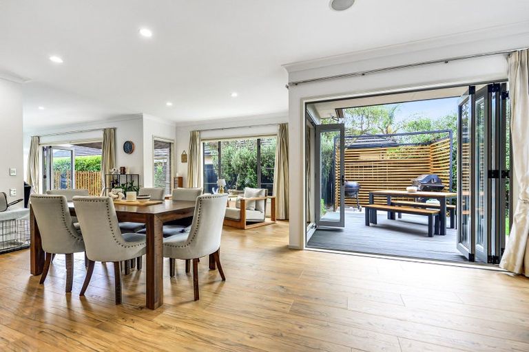 Photo of property in 43 The Esplanade, Huntington, Hamilton, 3210