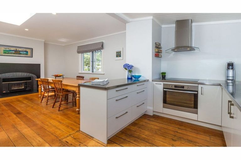 Photo of property in 26 Tipahi Street, Nelson South, Nelson, 7010