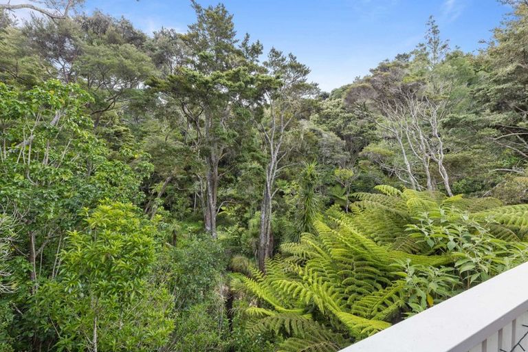 Photo of property in 2/12 Herons Way, Northcote, Auckland, 0627