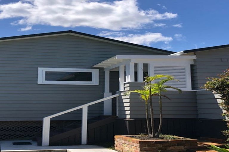 Photo of property in 27 Rugby Road, Birkenhead, Auckland, 0626