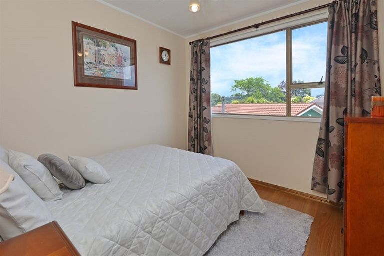 Photo of property in 1/56 Woodglen Road, Glen Eden, Auckland, 0602