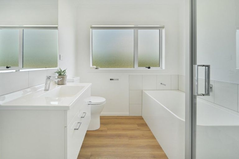 Photo of property in 53 Taihape Road, Omahu, Hastings, 4175