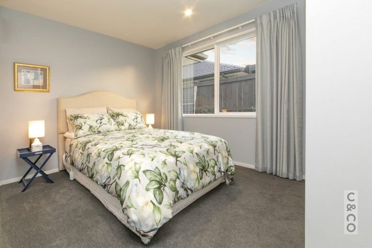 Photo of property in 23 Dida Park Drive, Kumeu, 0810