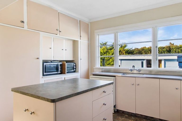 Photo of property in 53 Rhodes Street, Waimate, 7924