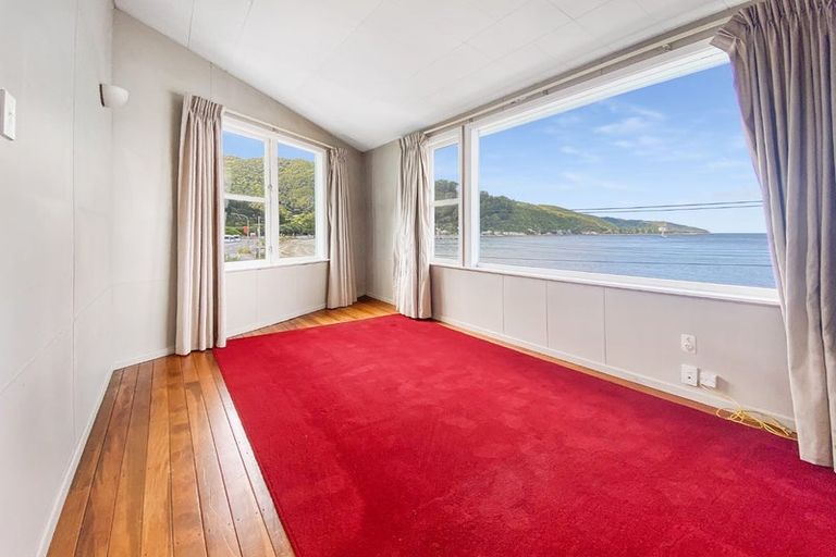 Photo of property in 609 Marine Drive, Days Bay, Lower Hutt, 5013