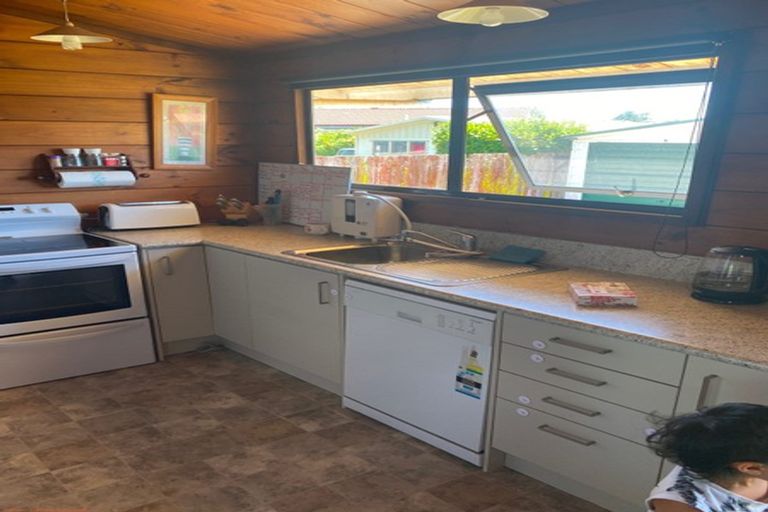 Photo of property in 27 Odlin Crescent, Nawton, Hamilton, 3200