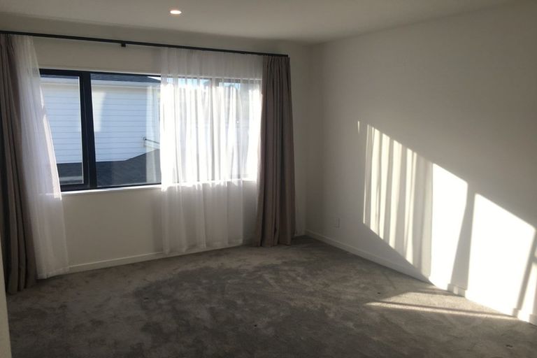 Photo of property in 49 Johns Creek Crescent, Silverdale, 0932