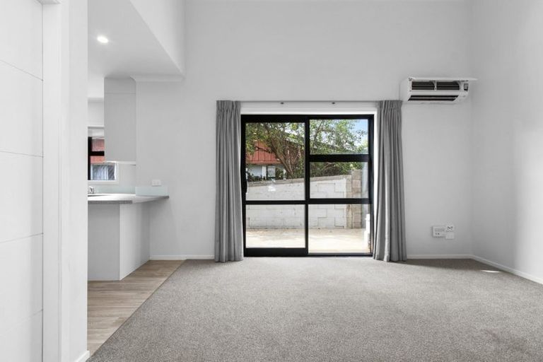 Photo of property in 2/27 Seddon Road, Frankton, Hamilton, 3204