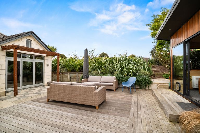 Photo of property in 11 Holyport Close, Fairfield, Dunedin, 9018
