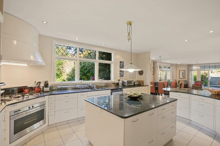 Photo of property in 214 Main Road South, Raumati South, Paraparaumu, 5032