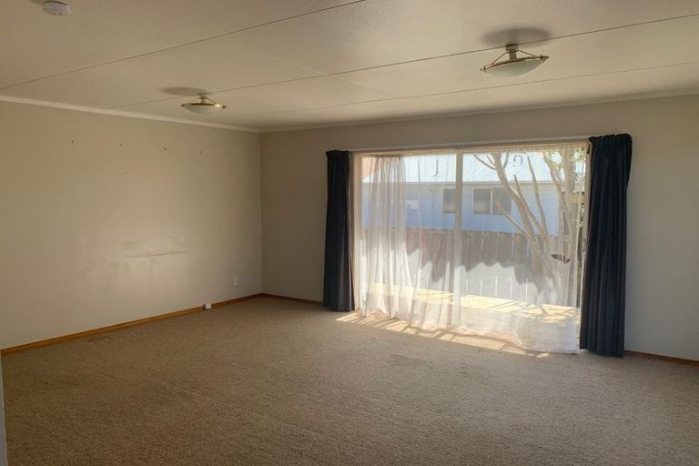 Photo of property in 37 Tacoma Drive, Totara Park, Upper Hutt, 5018