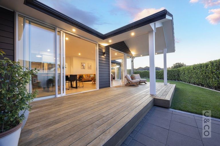 Photo of property in 31 Fruitlands Road, Kumeu, 0810