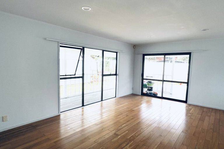 Photo of property in 14a Marendellas Drive, Bucklands Beach, Auckland, 2014