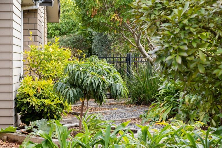 Photo of property in 4 Fairway Oaks Drive, Waikanae Beach, Waikanae, 5036