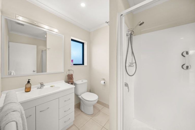 Photo of property in 77 Reading Street, Greytown, 5712