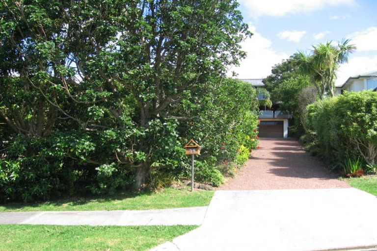 Photo of property in 39 Sharon Road, Waiake, Auckland, 0630