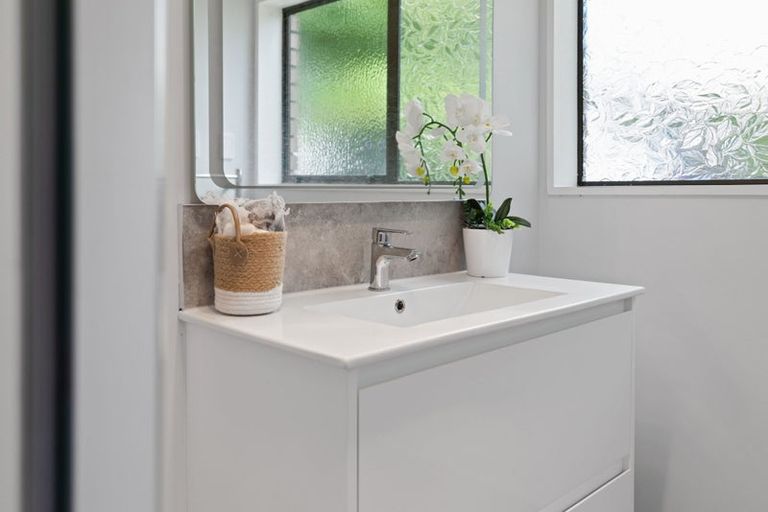 Photo of property in 12a Hastings Street, Te Puke, 3119